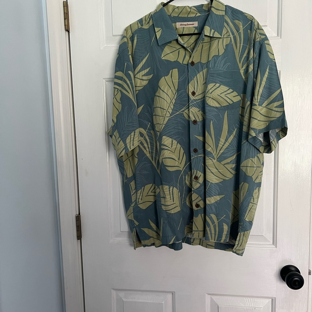 Tommy Bahama silk Hawaiian shirt size xl